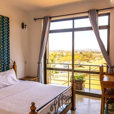 Lilac Elevate Inn Карату Экстерьер фото