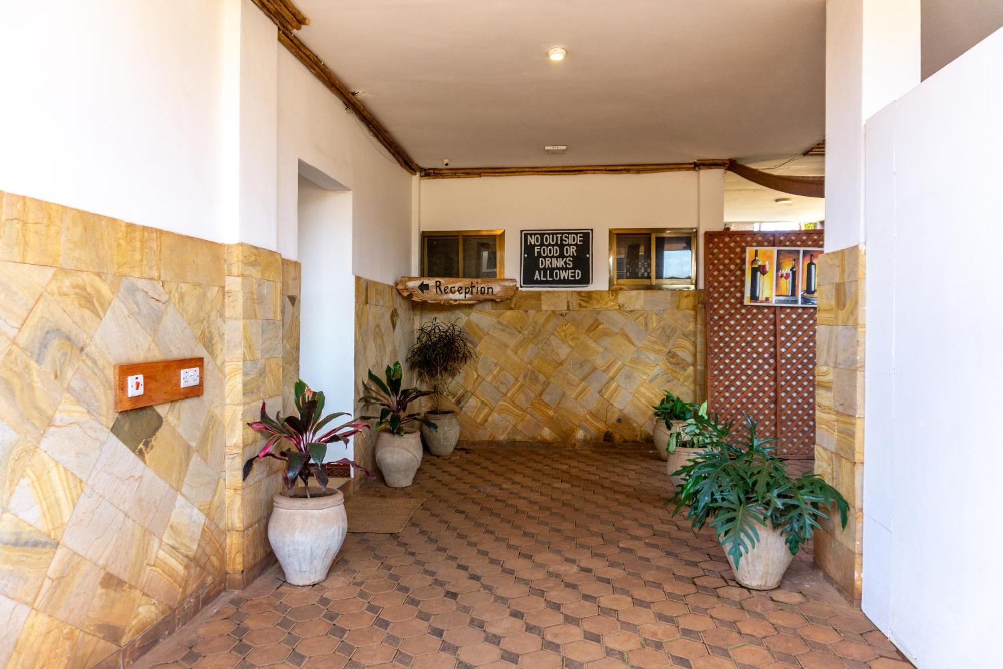 Lilac Elevate Inn Карату Экстерьер фото