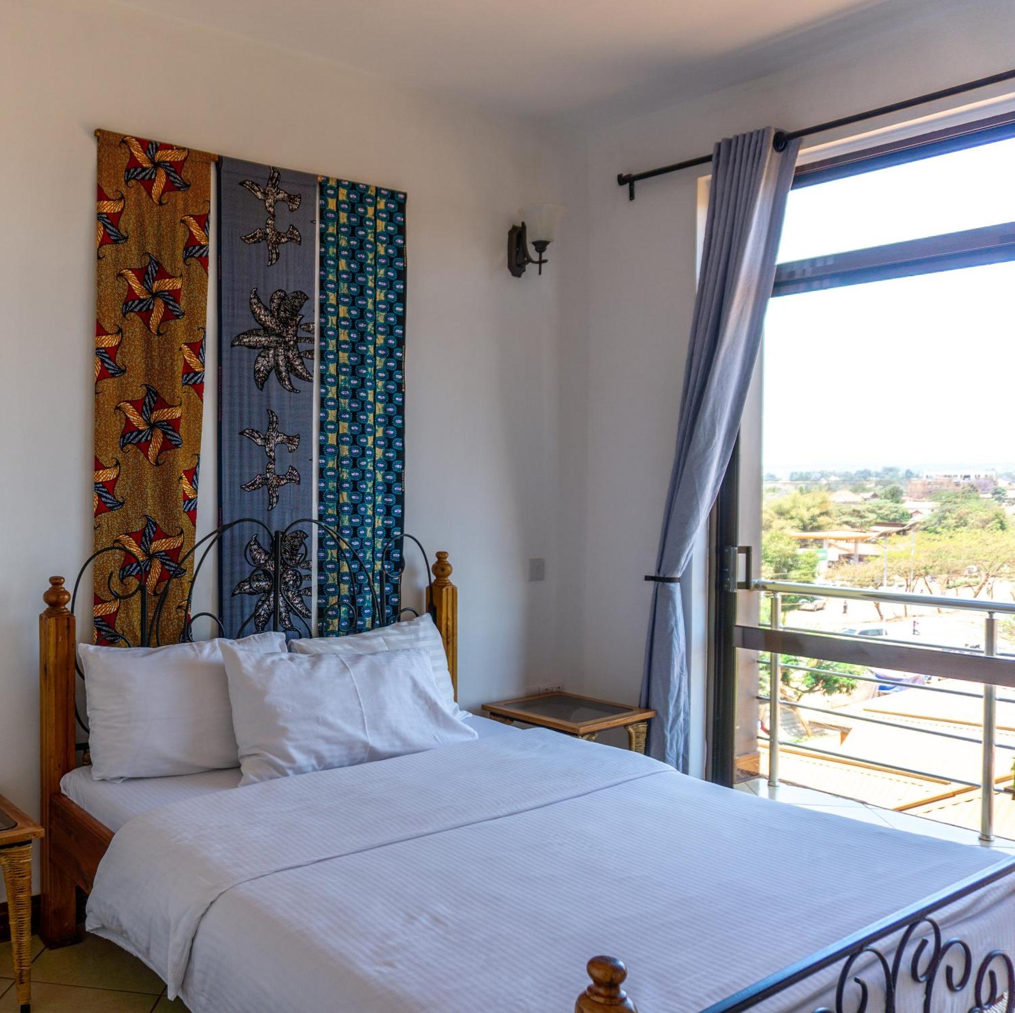 Lilac Elevate Inn Карату Экстерьер фото